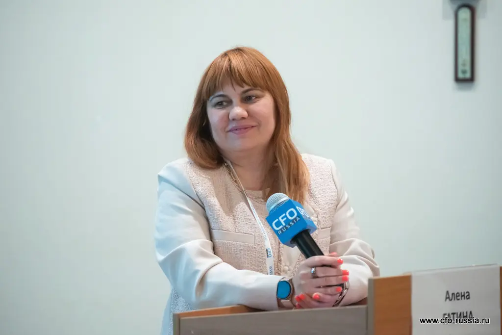 Алена Гатина<br />
Главный бухгалтер<br />
Ниссан Мэнуфэкчуринг Рус 10 gatina.jpg